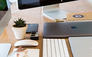 CCTV5在线直播-LGD.NBW.小落：比赛上压力比较大，吃个兵线差点没了